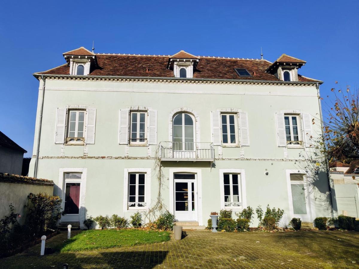 Villa Clément Sens Appart'Hotel Exterior foto